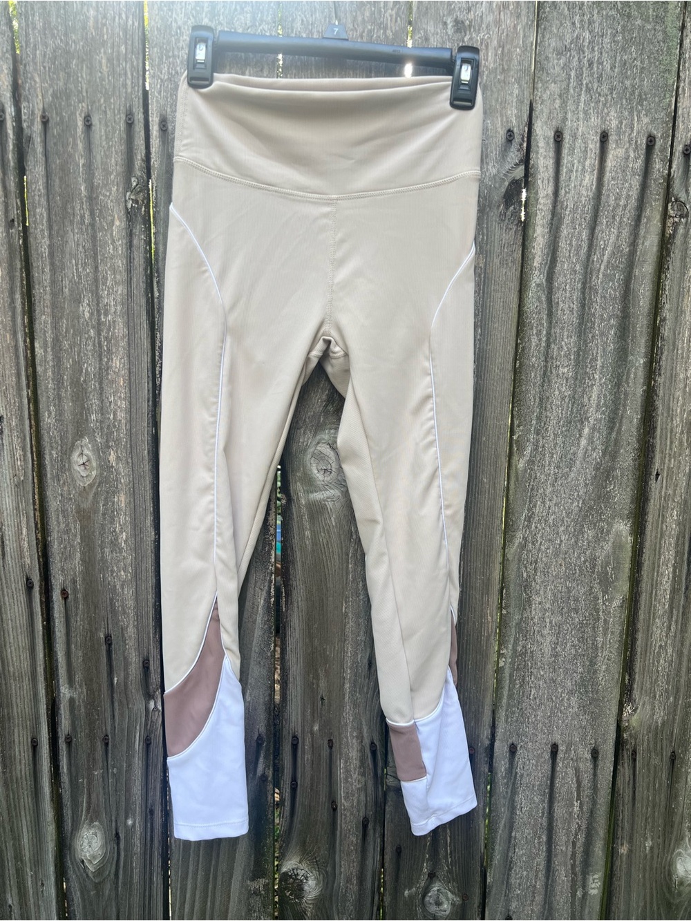 High-Waist Beige and White Stretch Leggings with Tan Accents